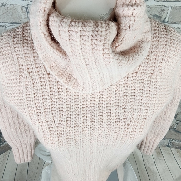 Banana Republic Balletcore Chunky Blush  Alpace Wool Turtleneck Sweater Medium - Picture 11 of 14